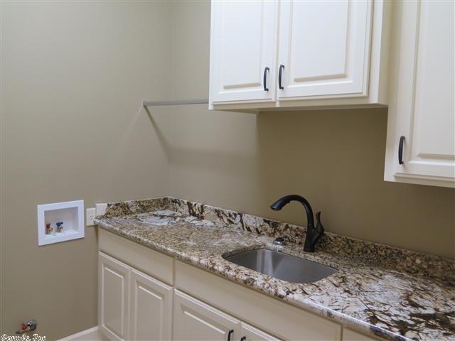 WOODLANDS EDGE - Residential