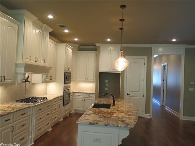 WOODLANDS EDGE - Residential