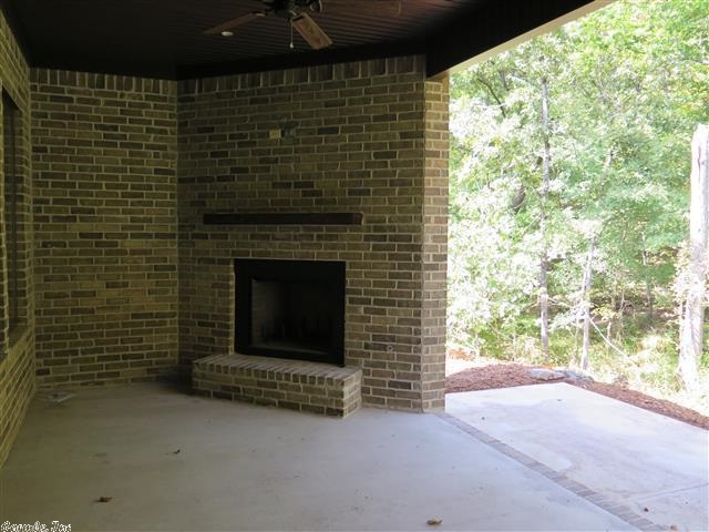 WOODLANDS EDGE - Residential