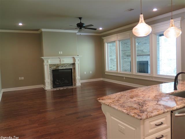 WOODLANDS EDGE - Residential