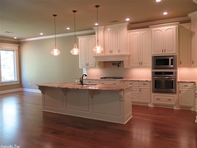 WOODLANDS EDGE - Residential