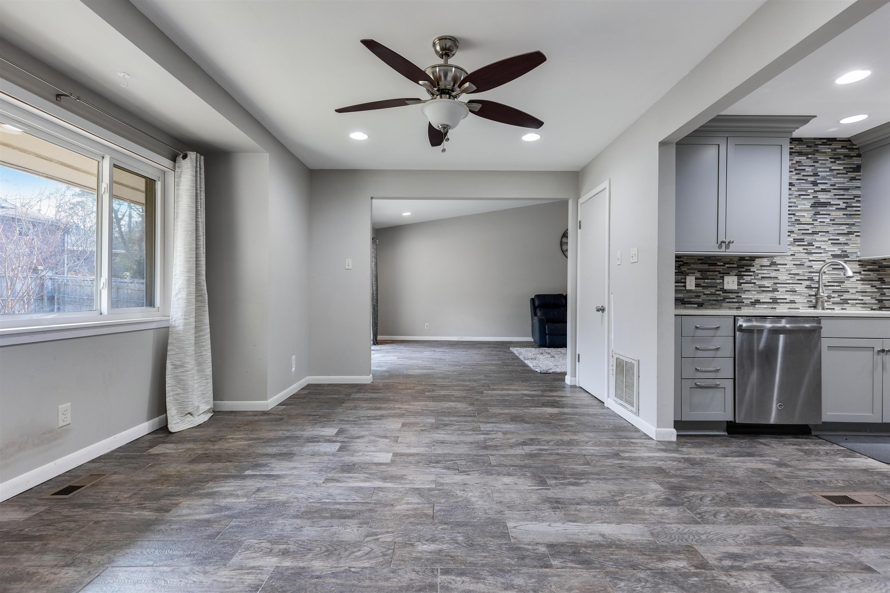 HALL PLAZA - Residential