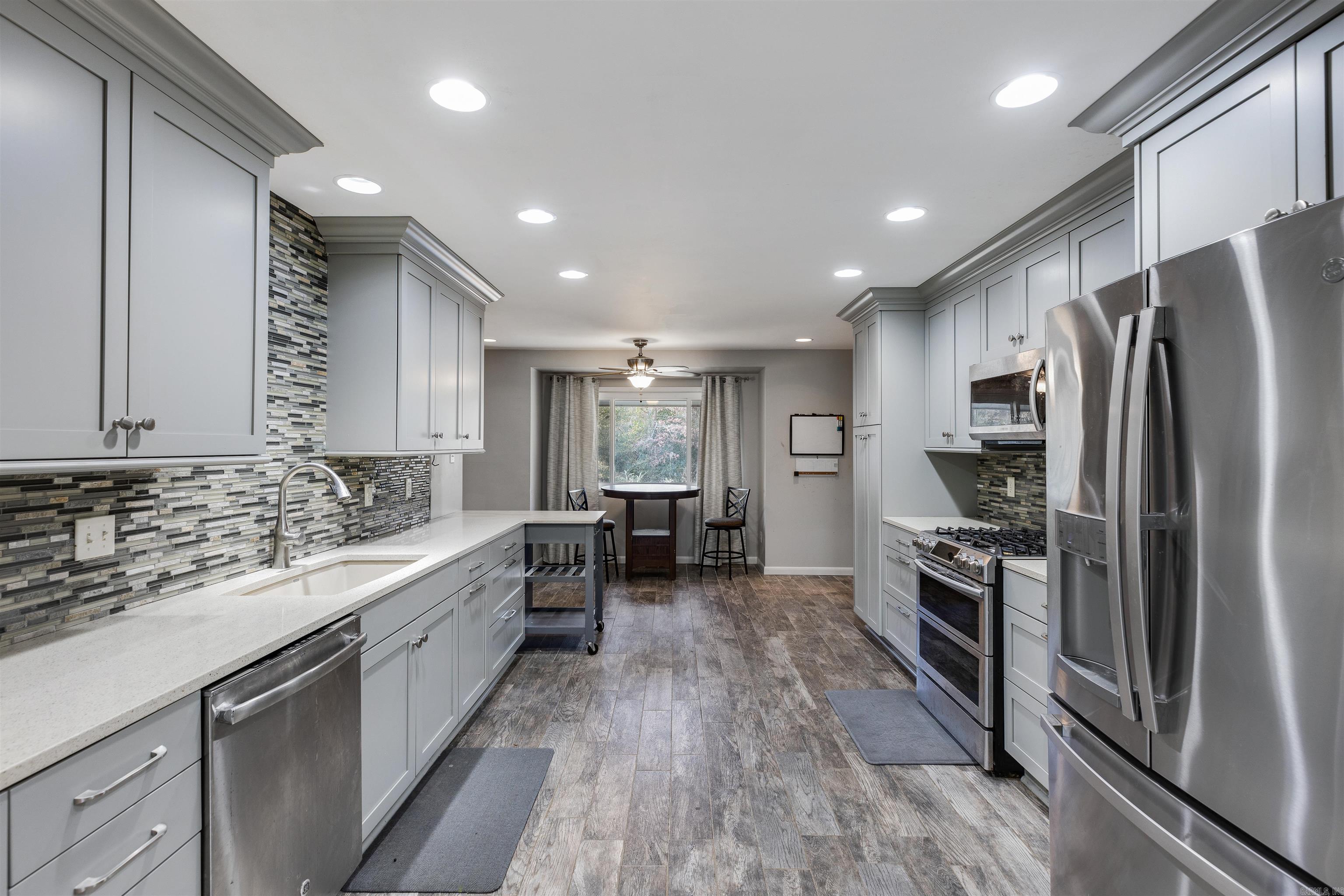 HALL PLAZA - Residential