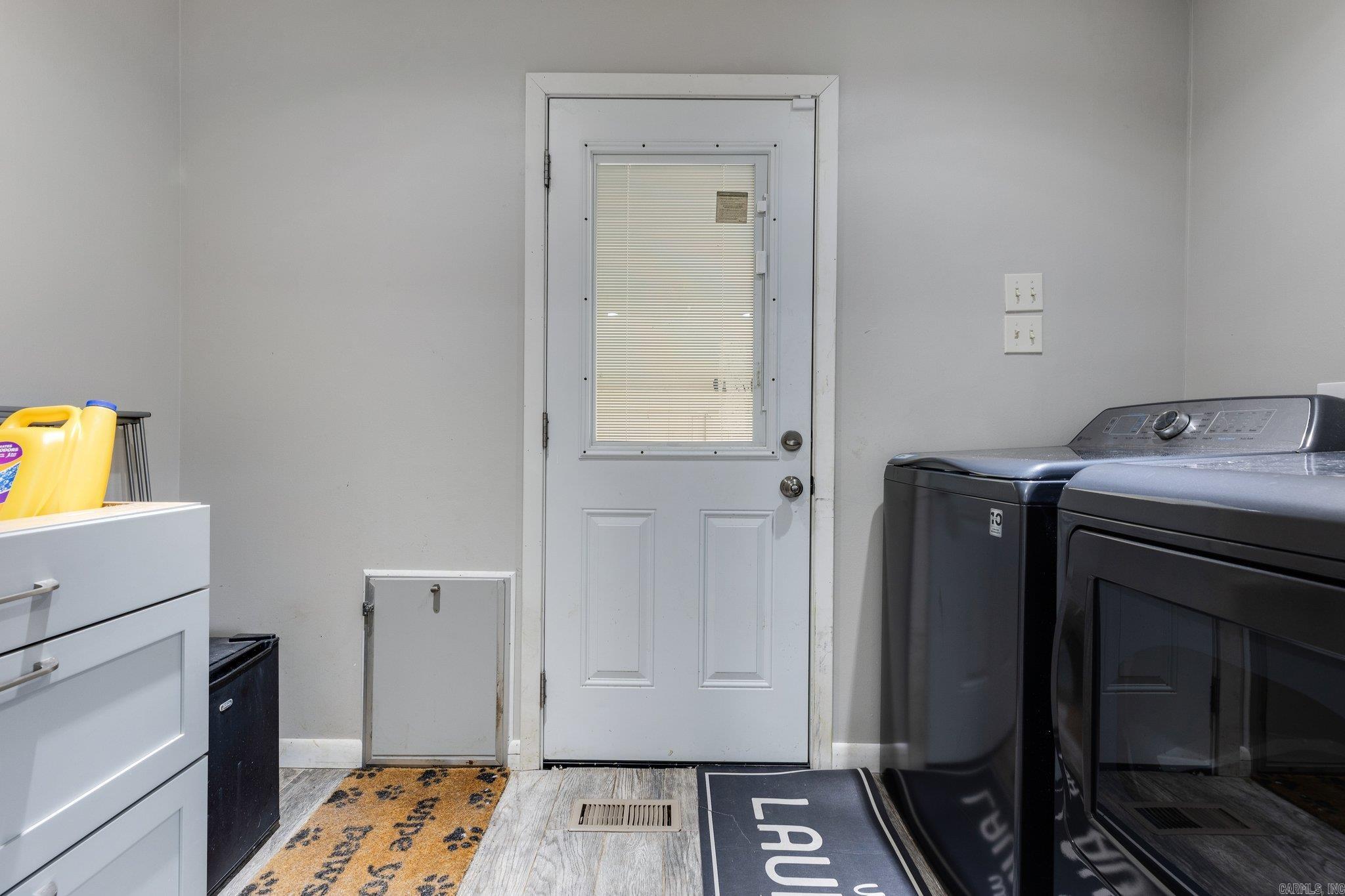 HALL PLAZA - Residential