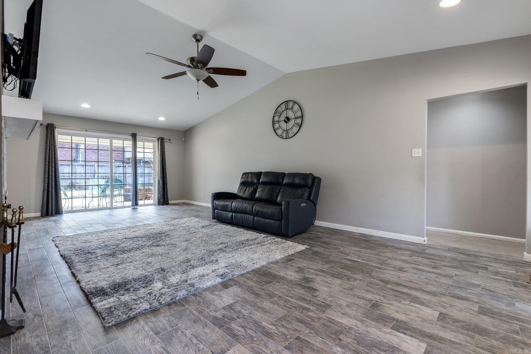 HALL PLAZA - Residential