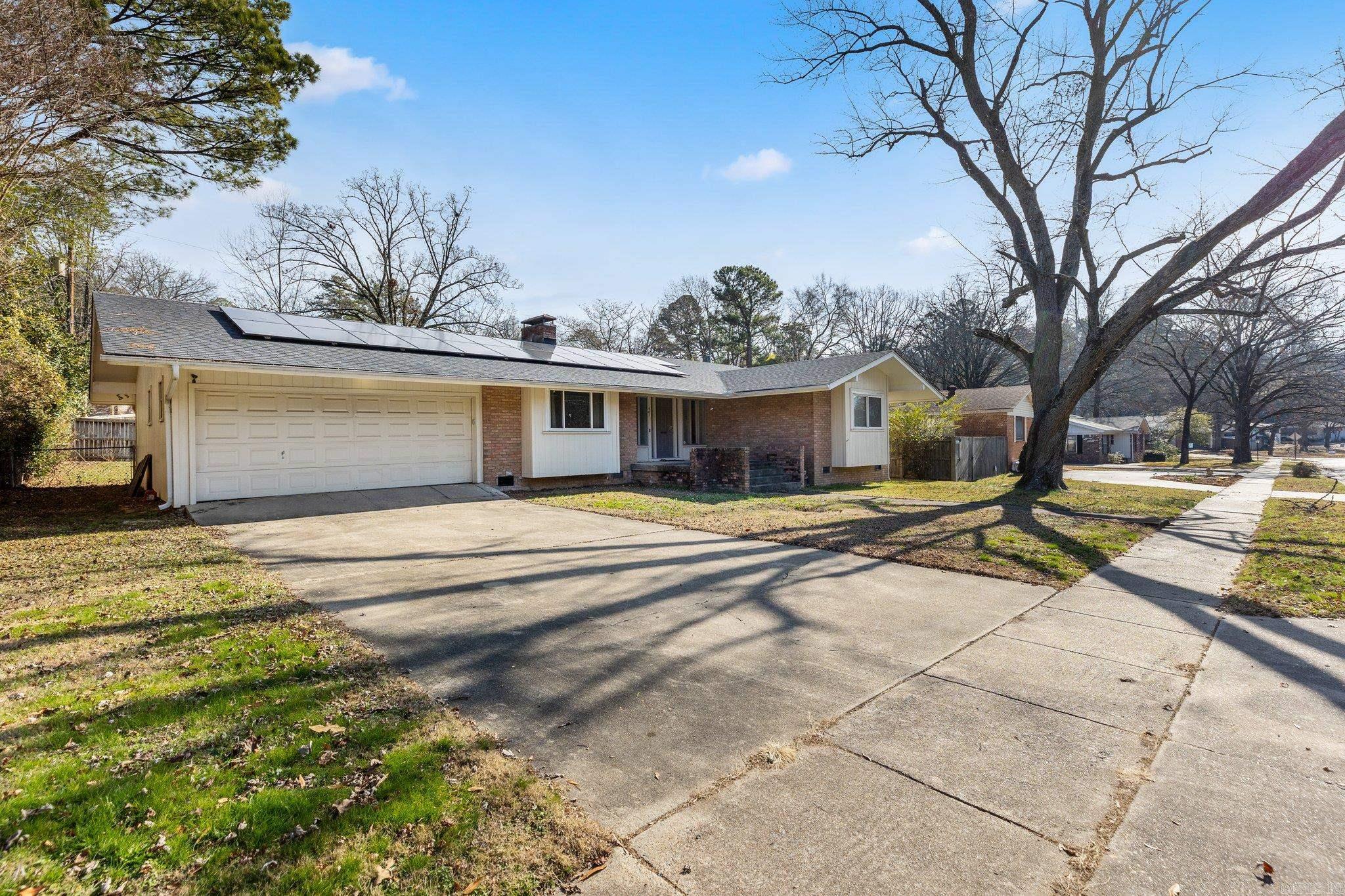 HALL PLAZA - Residential