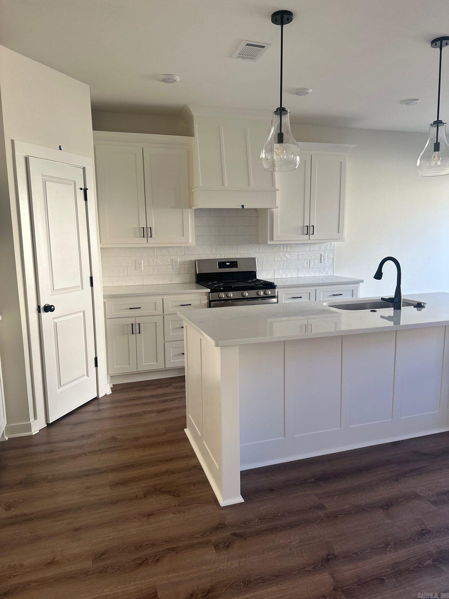 NORTHSHORE RIDGE - Residential