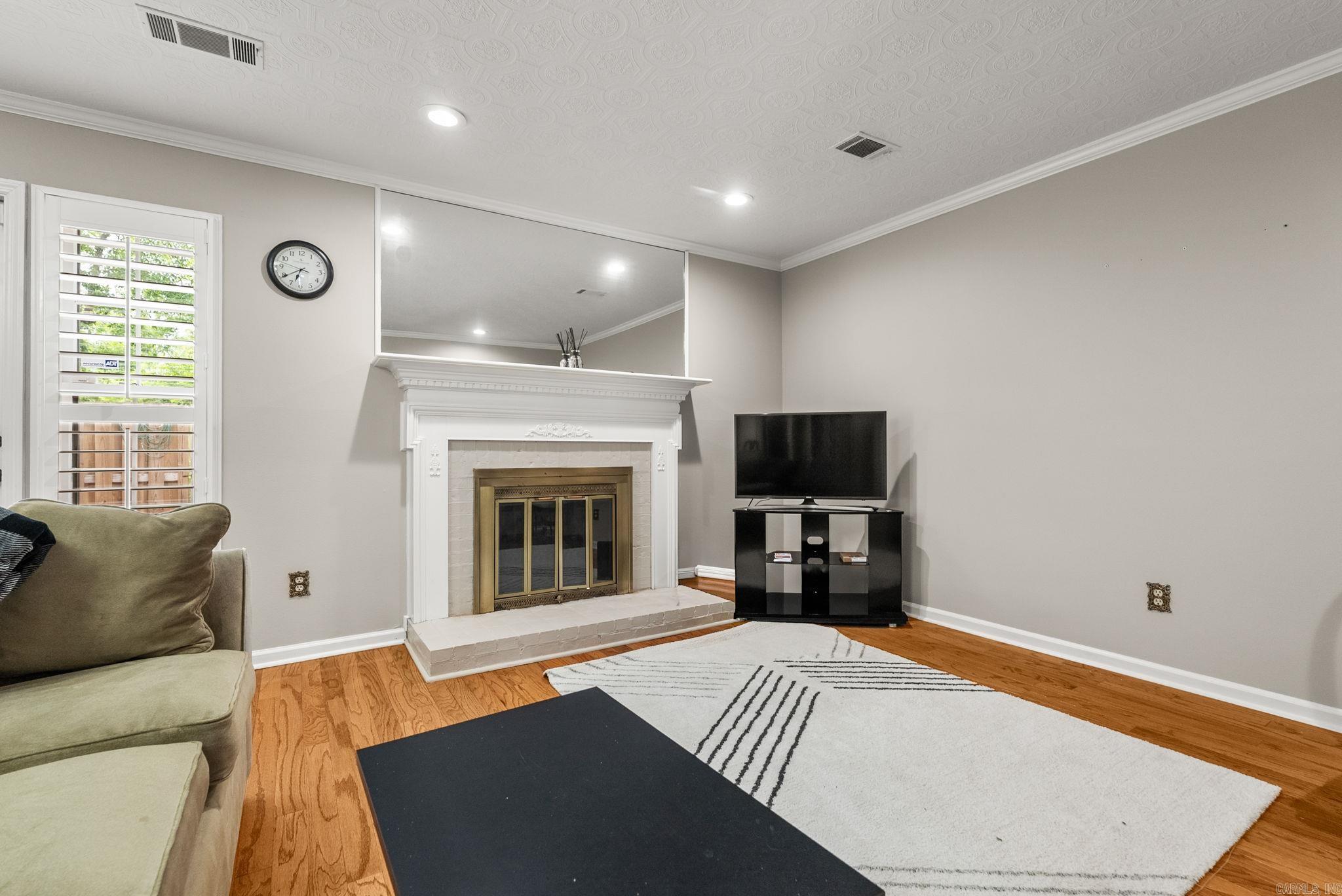 ANDOVER SQUARE - Residential