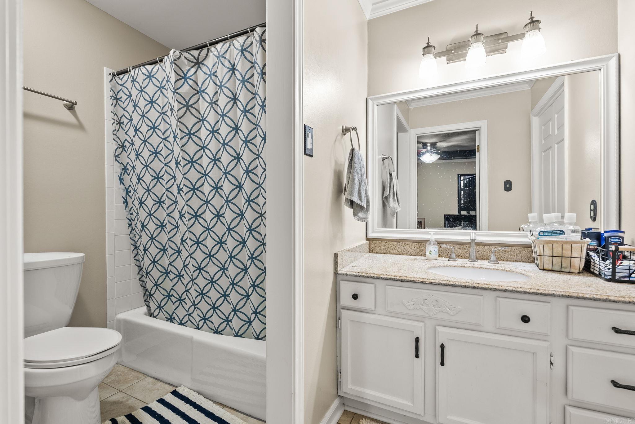 ANDOVER SQUARE - Residential