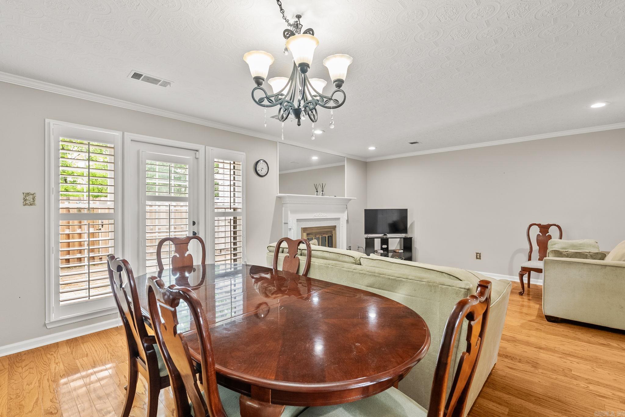 ANDOVER SQUARE - Residential