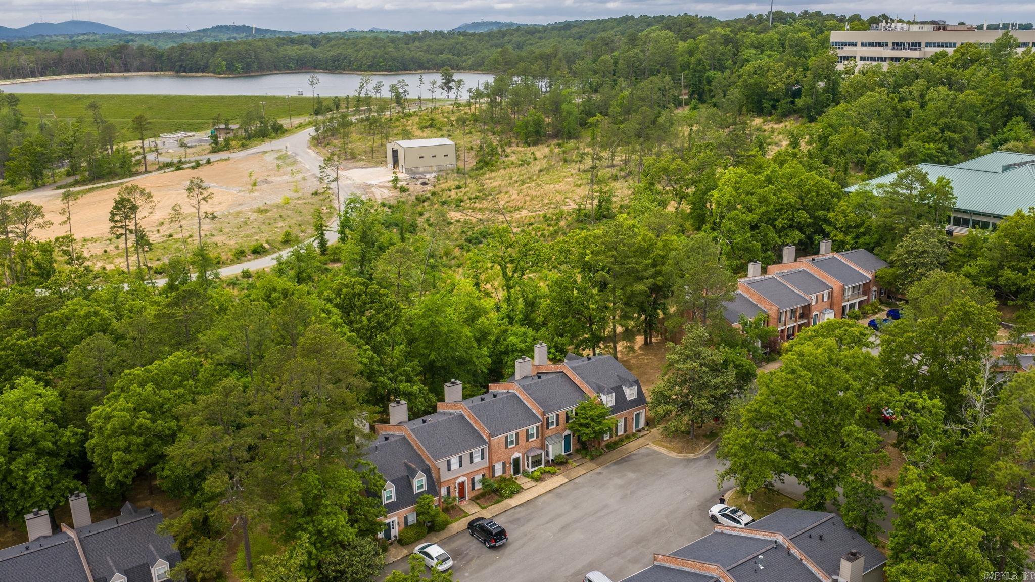 ANDOVER SQUARE - Residential