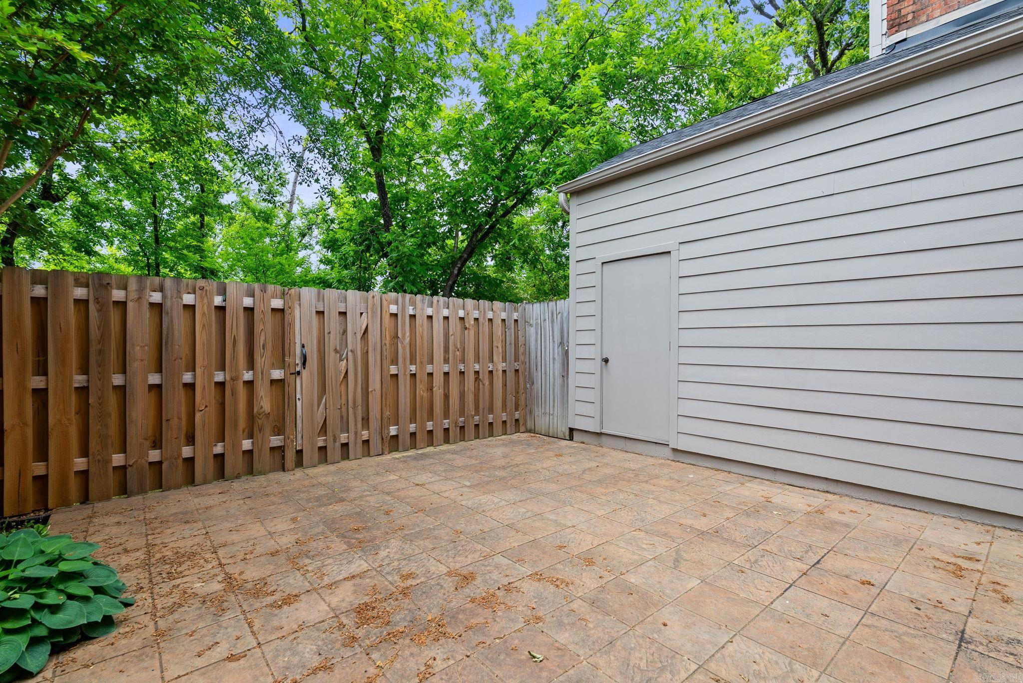 ANDOVER SQUARE - Residential