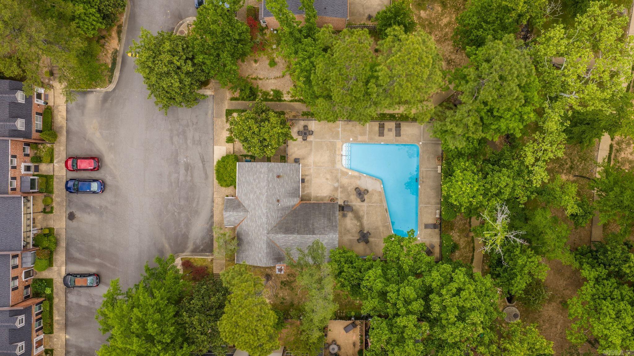 ANDOVER SQUARE - Residential