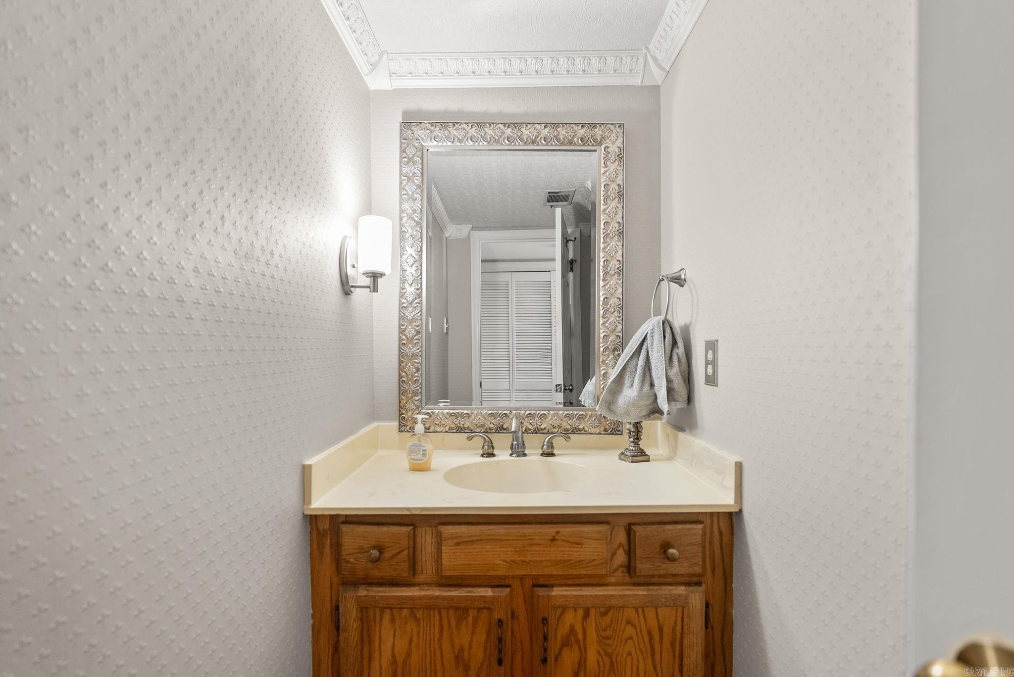 ANDOVER SQUARE - Residential