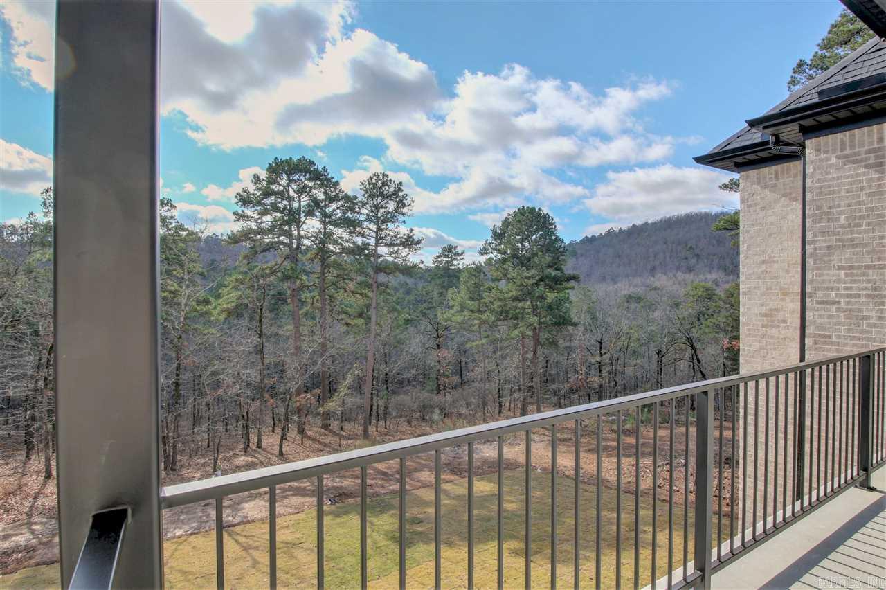 CHENAL VALLEY "FALSTONE COURT" - Residential