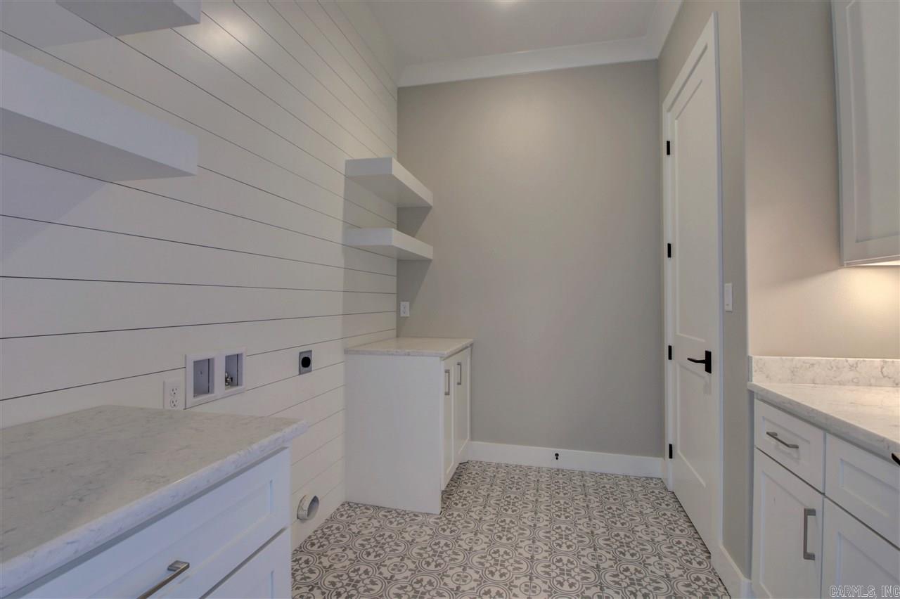 CHENAL VALLEY "FALSTONE COURT" - Residential