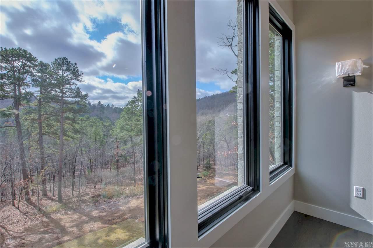 CHENAL VALLEY "FALSTONE COURT" - Residential