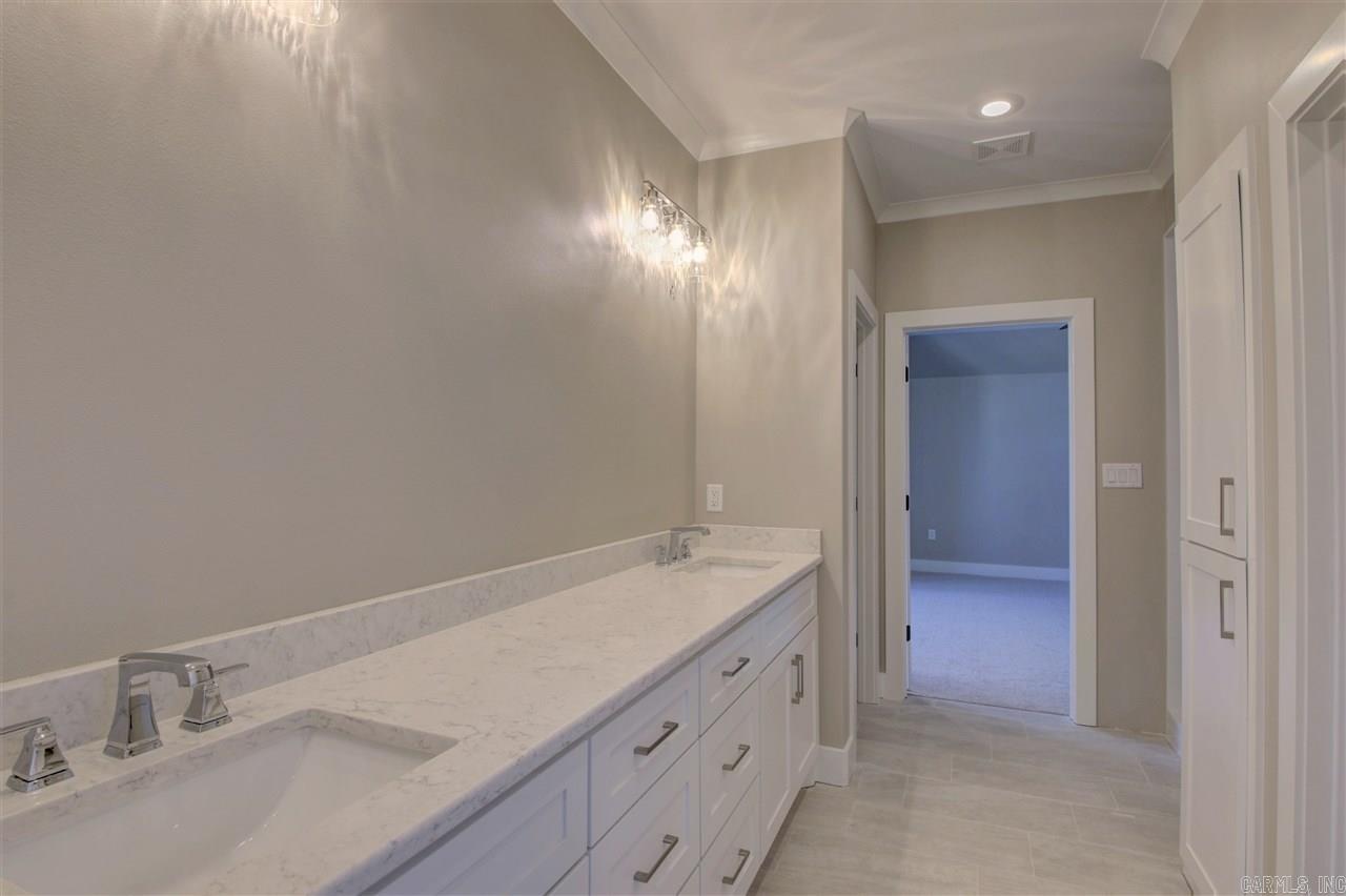 CHENAL VALLEY "FALSTONE COURT" - Residential
