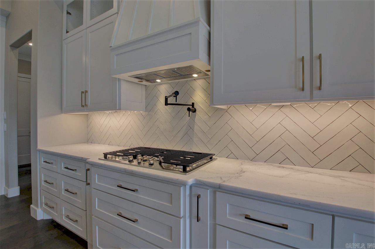 CHENAL VALLEY "FALSTONE COURT" - Residential