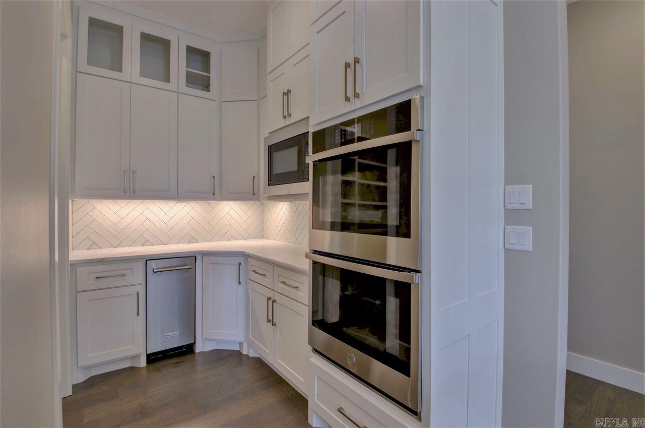 CHENAL VALLEY "FALSTONE COURT" - Residential