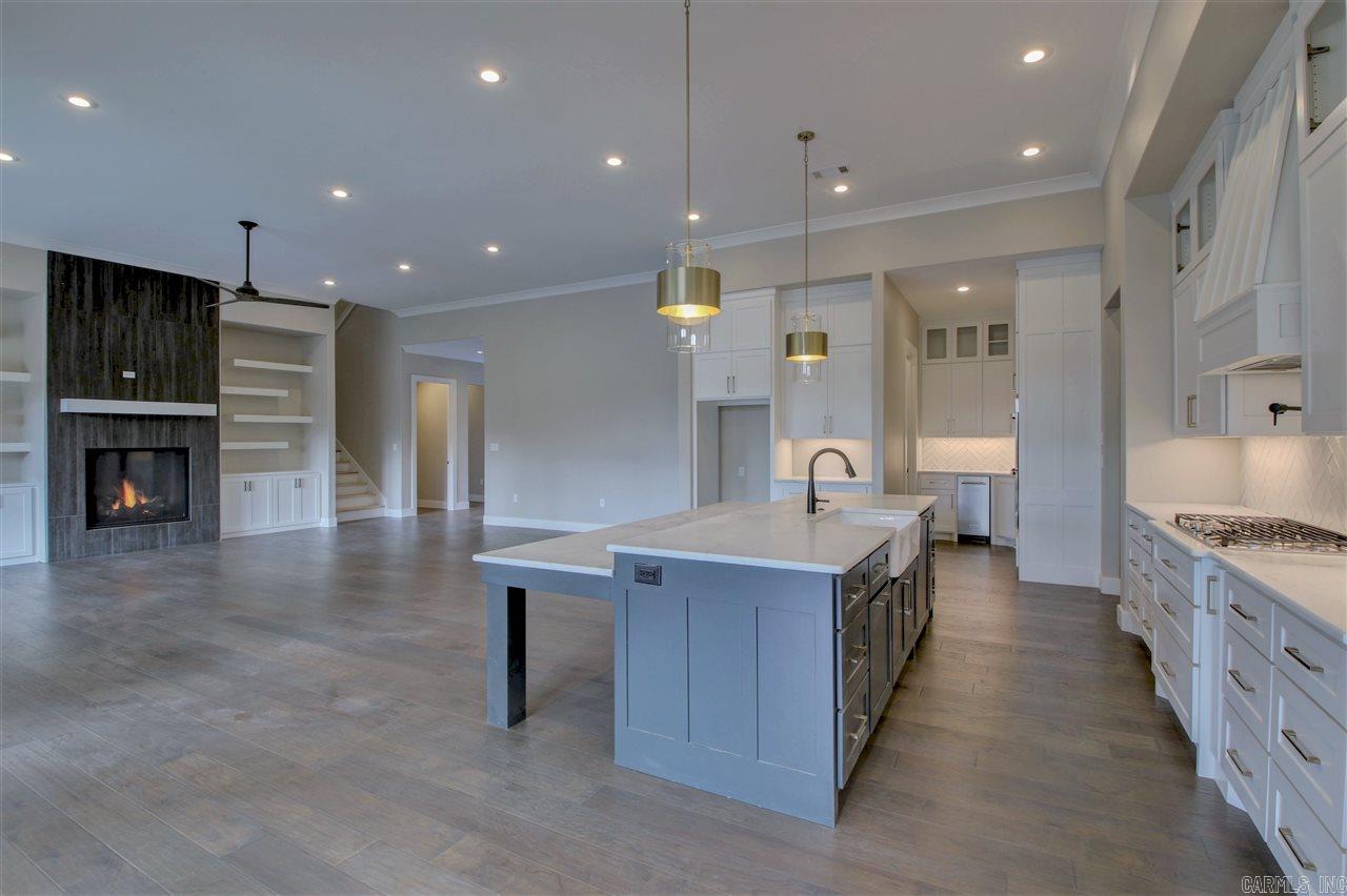 CHENAL VALLEY "FALSTONE COURT" - Residential