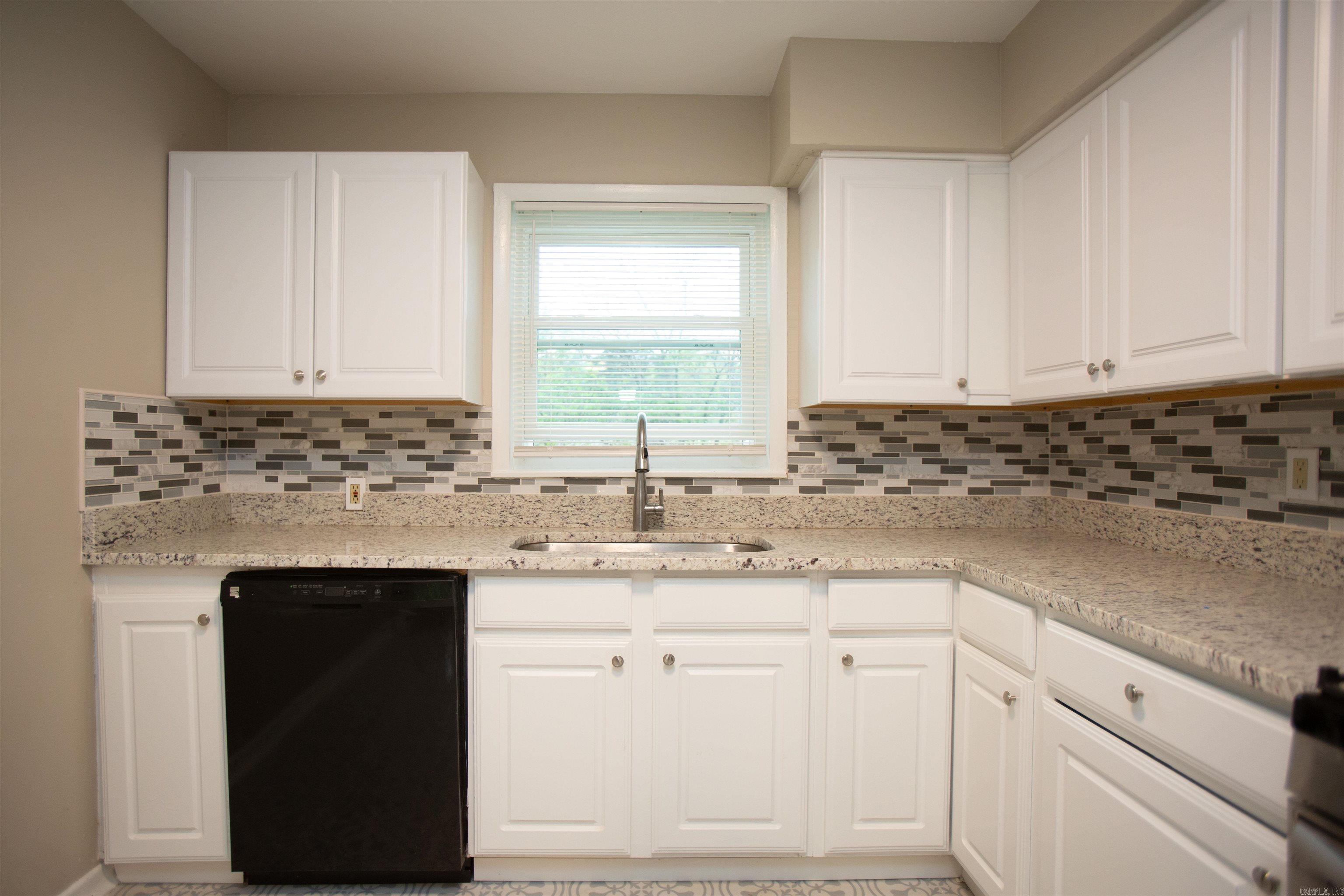 Queen Manor - Residential Lease