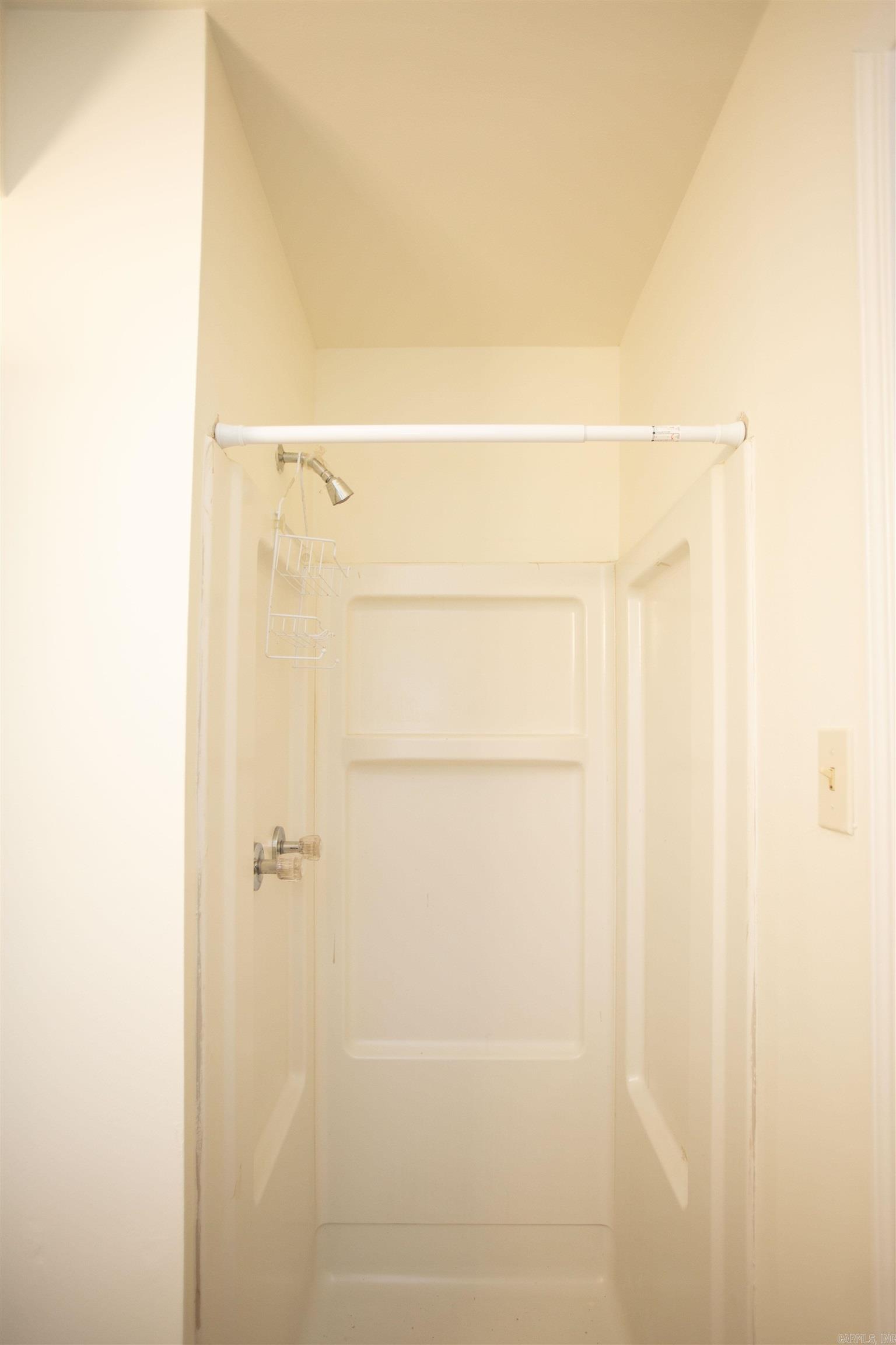 Queen Manor - Residential Lease