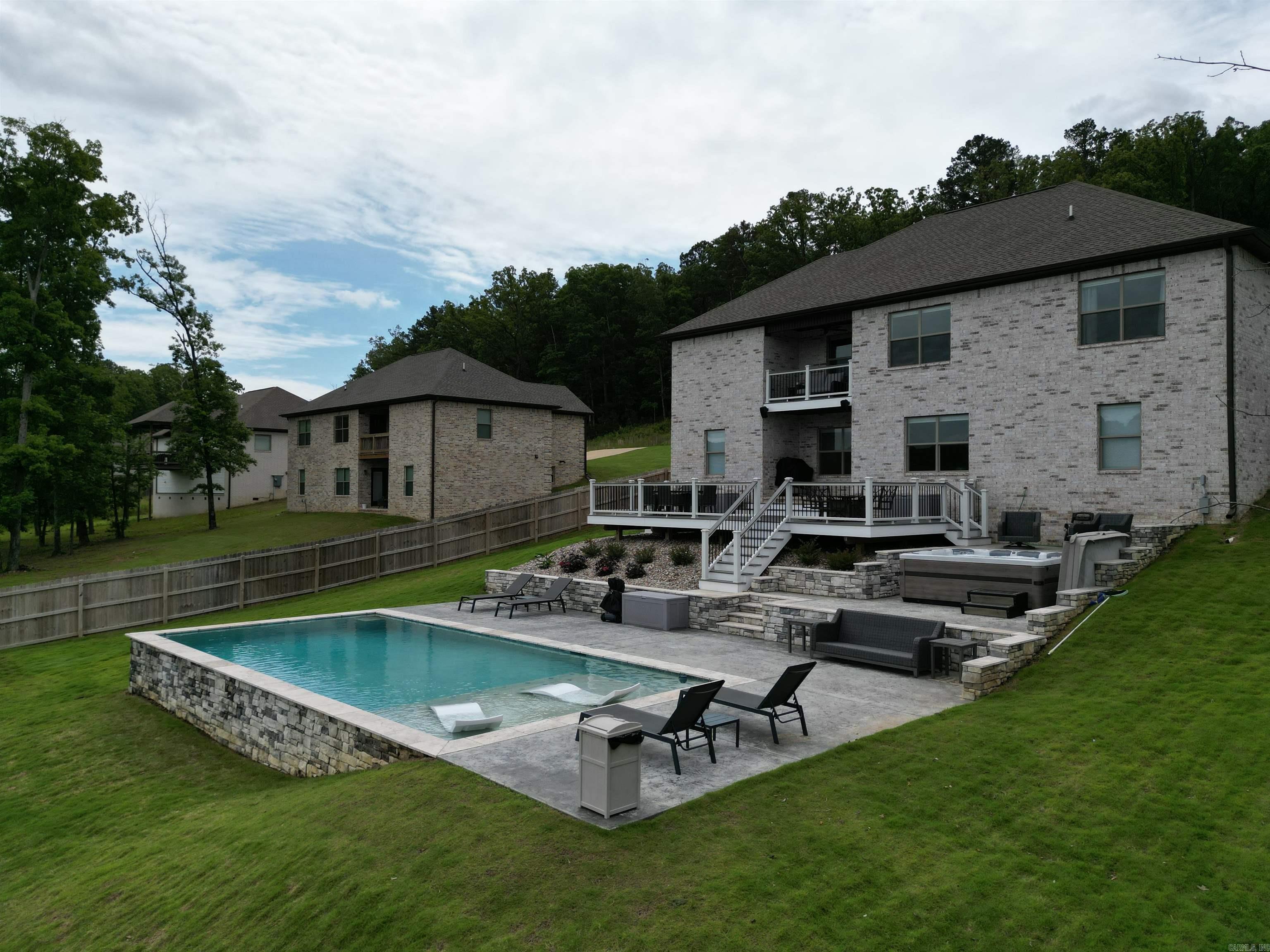 RIVERWOODS ESTATES PHASE TWO - Residential