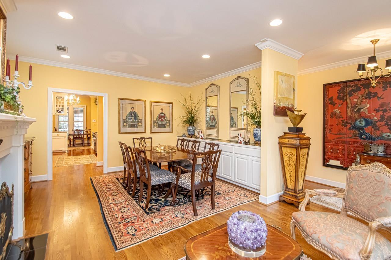 COUNTRY CLUB HGTS - Residential