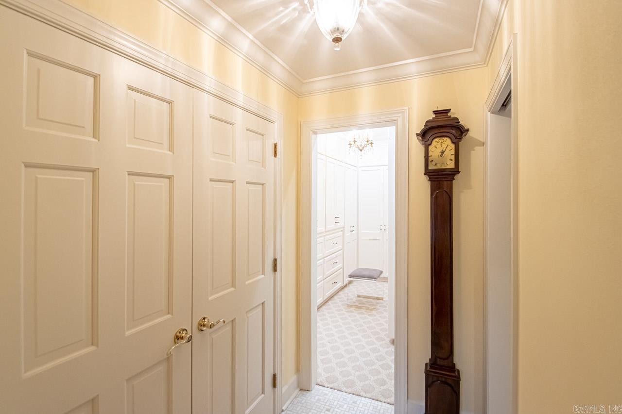 COUNTRY CLUB HGTS - Residential