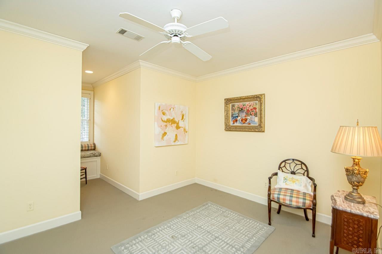 COUNTRY CLUB HGTS - Residential