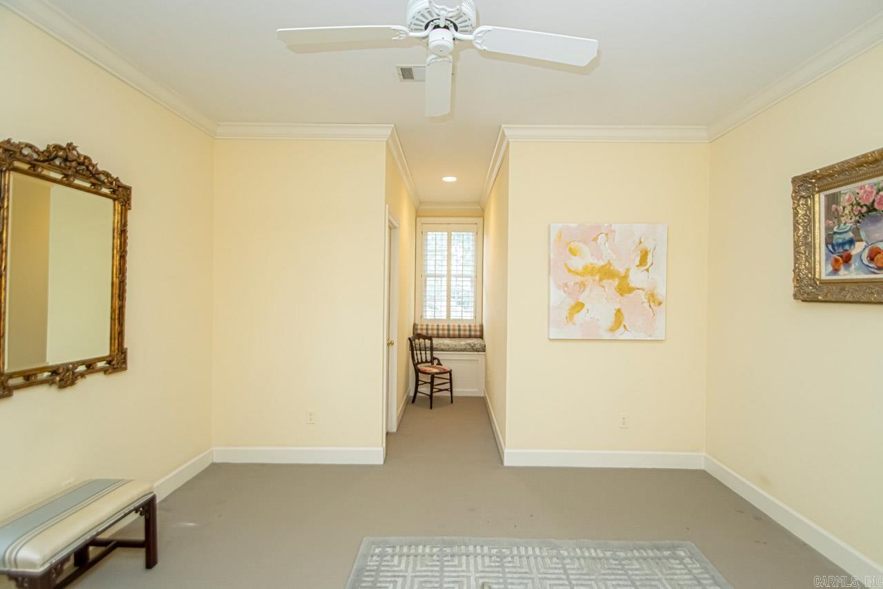 COUNTRY CLUB HGTS - Residential