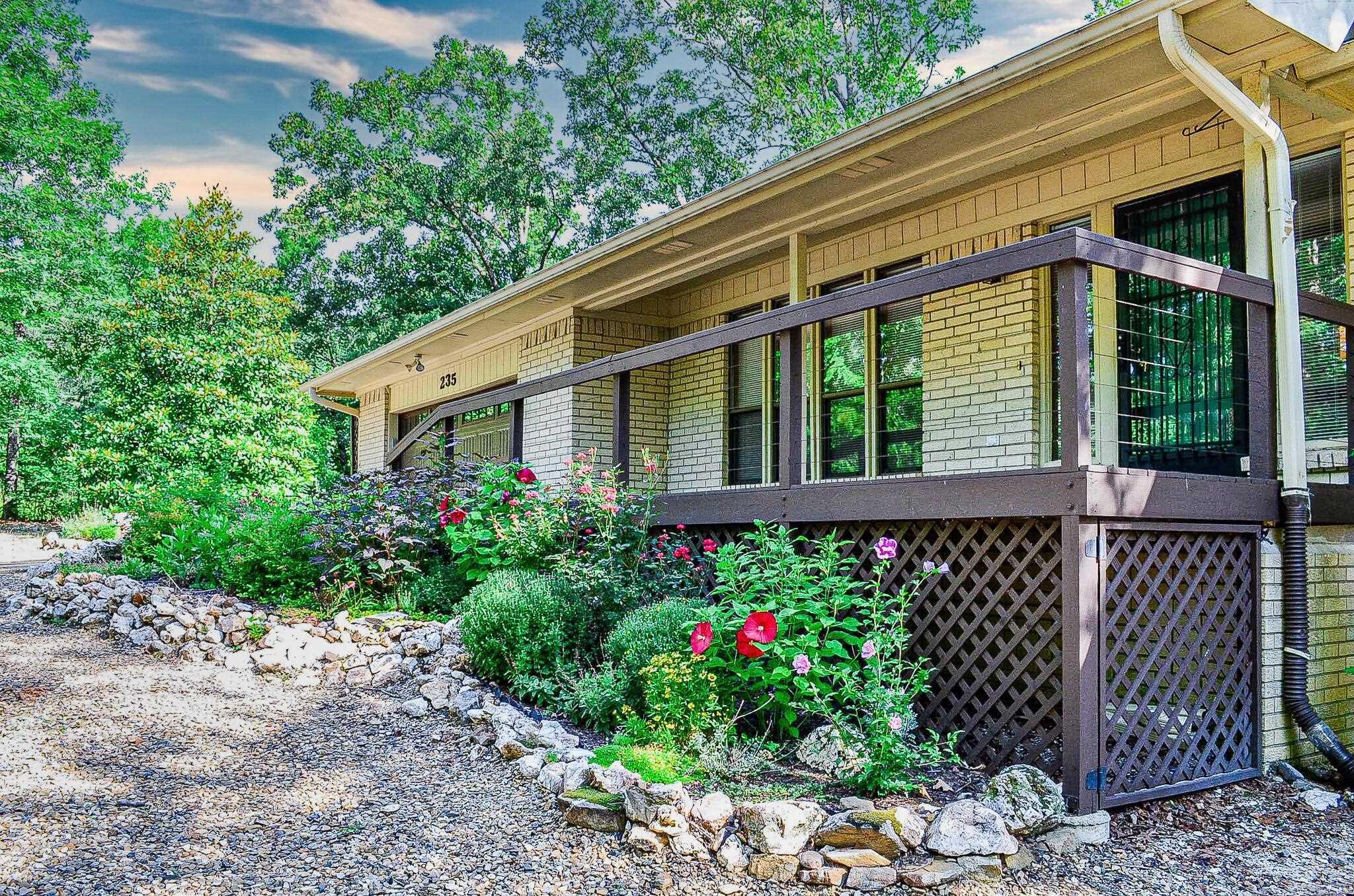 PYRENEES - Residential