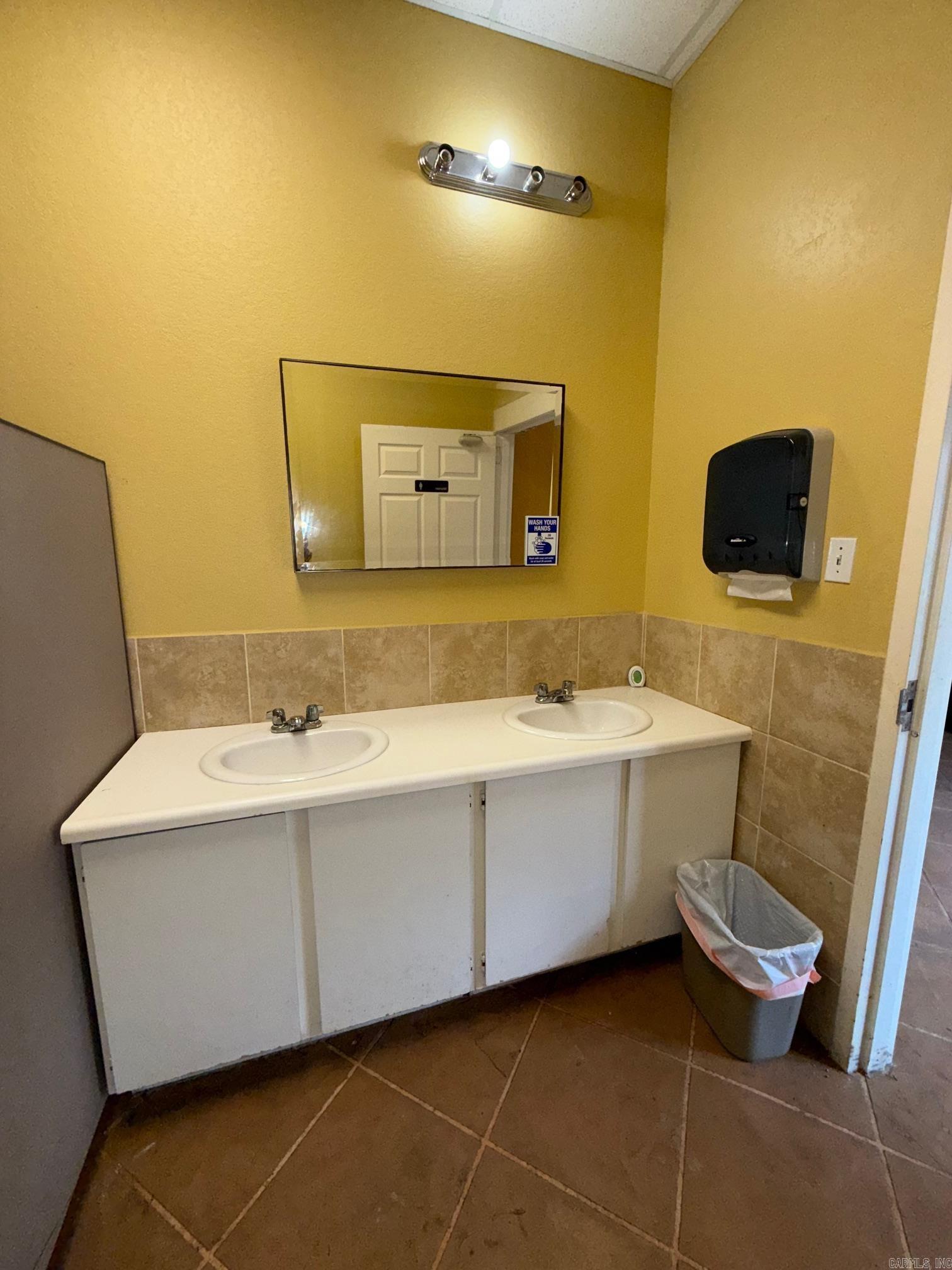 Sunset Acres - Commercial Sale