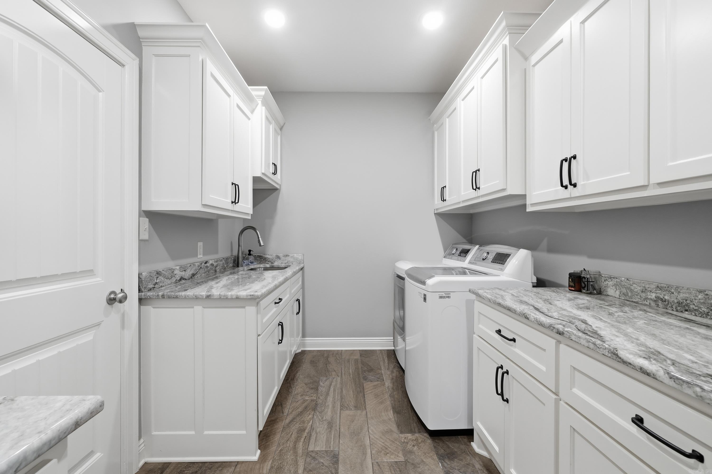 Salem Oaks - Residential