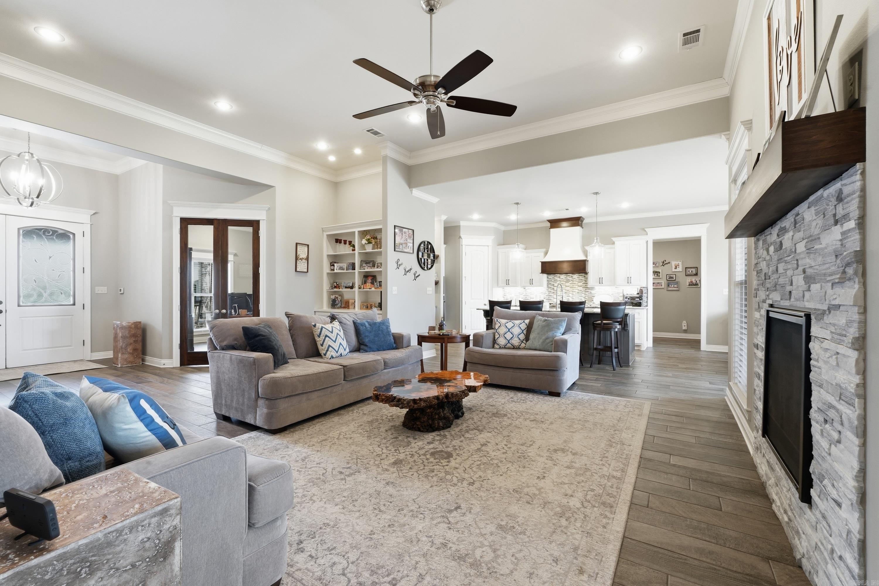 Salem Oaks - Residential