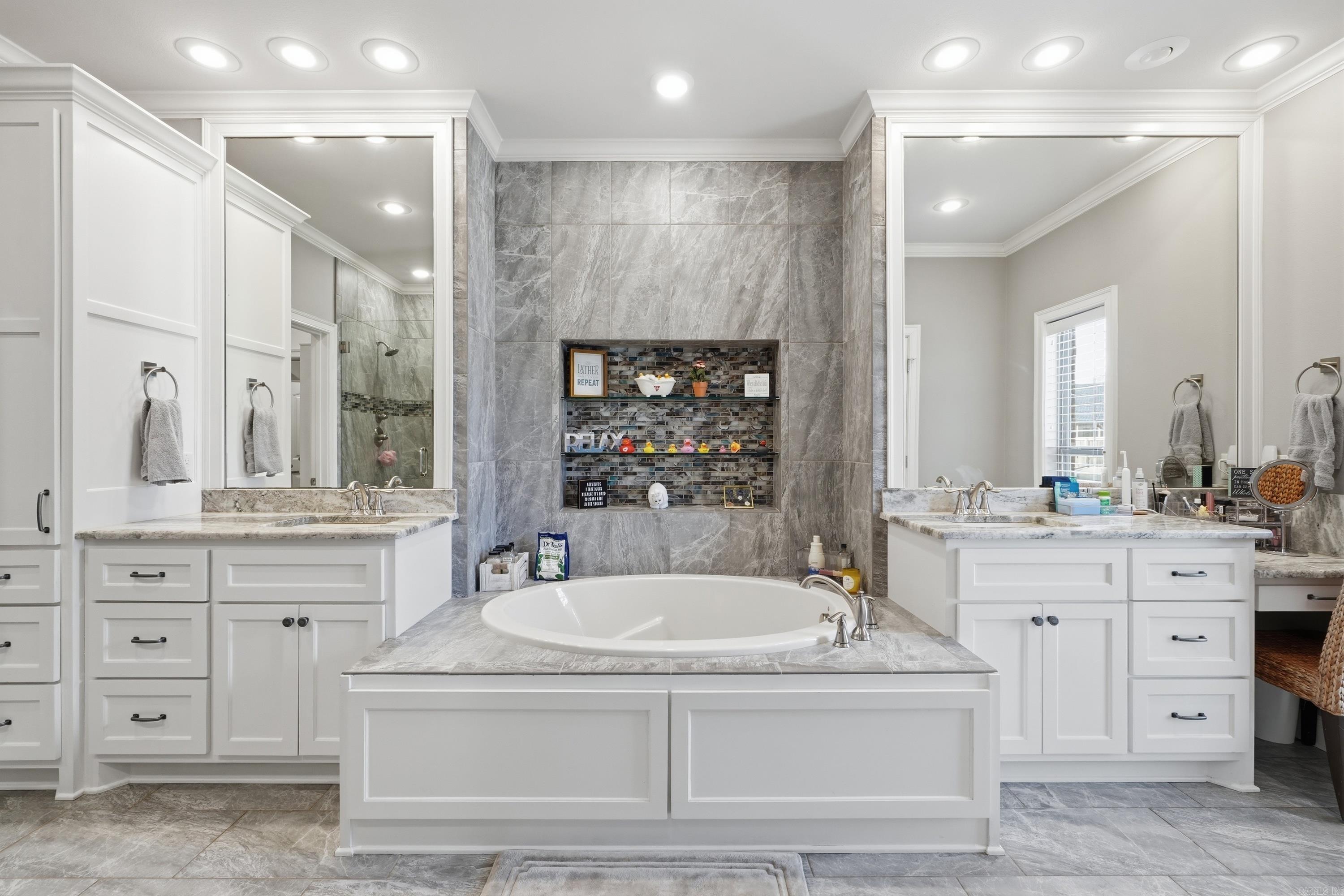 Salem Oaks - Residential