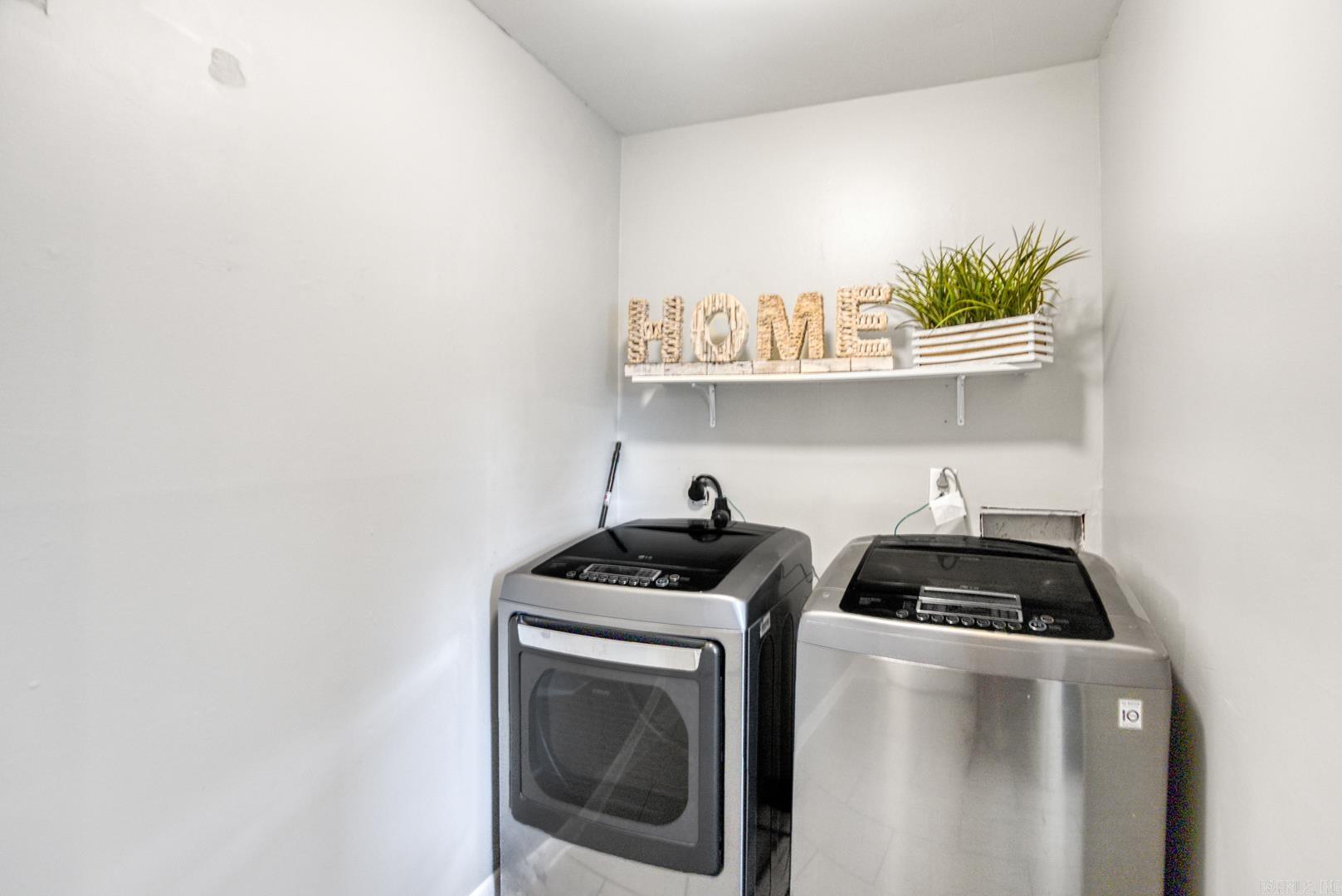 WINDY OAKS - Residential