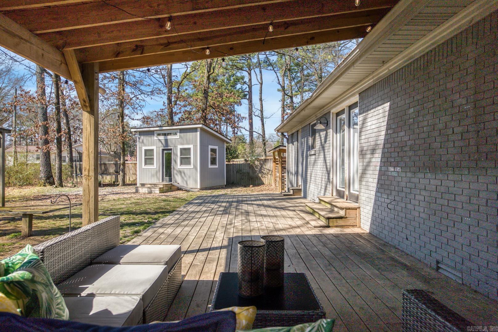 WINDY OAKS - Residential