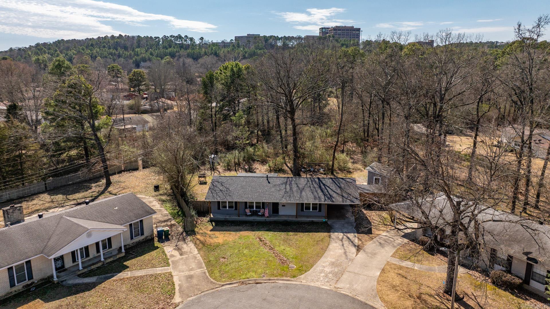 WINDY OAKS - Residential