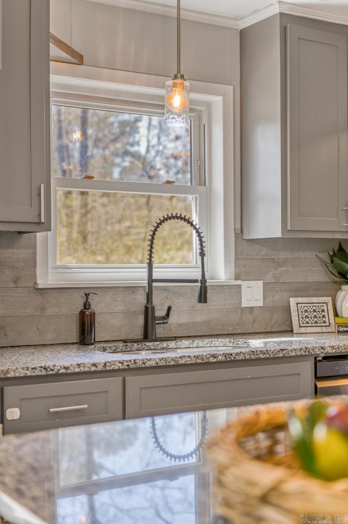 WINDY OAKS - Residential