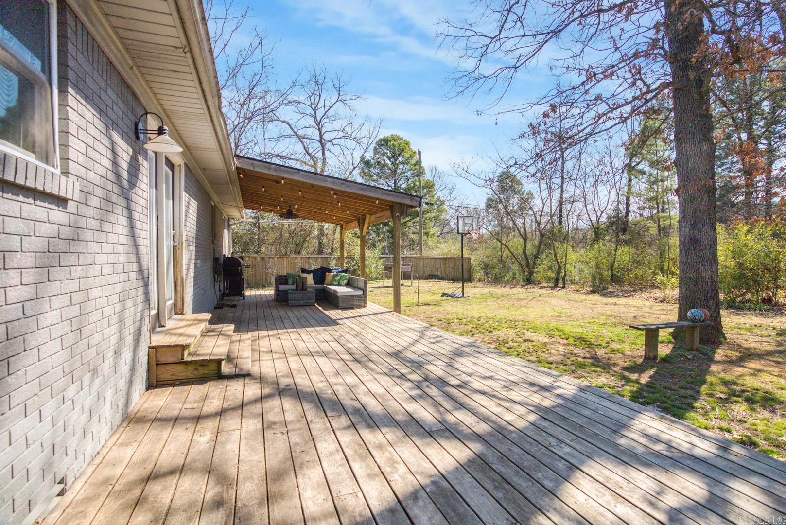 WINDY OAKS - Residential