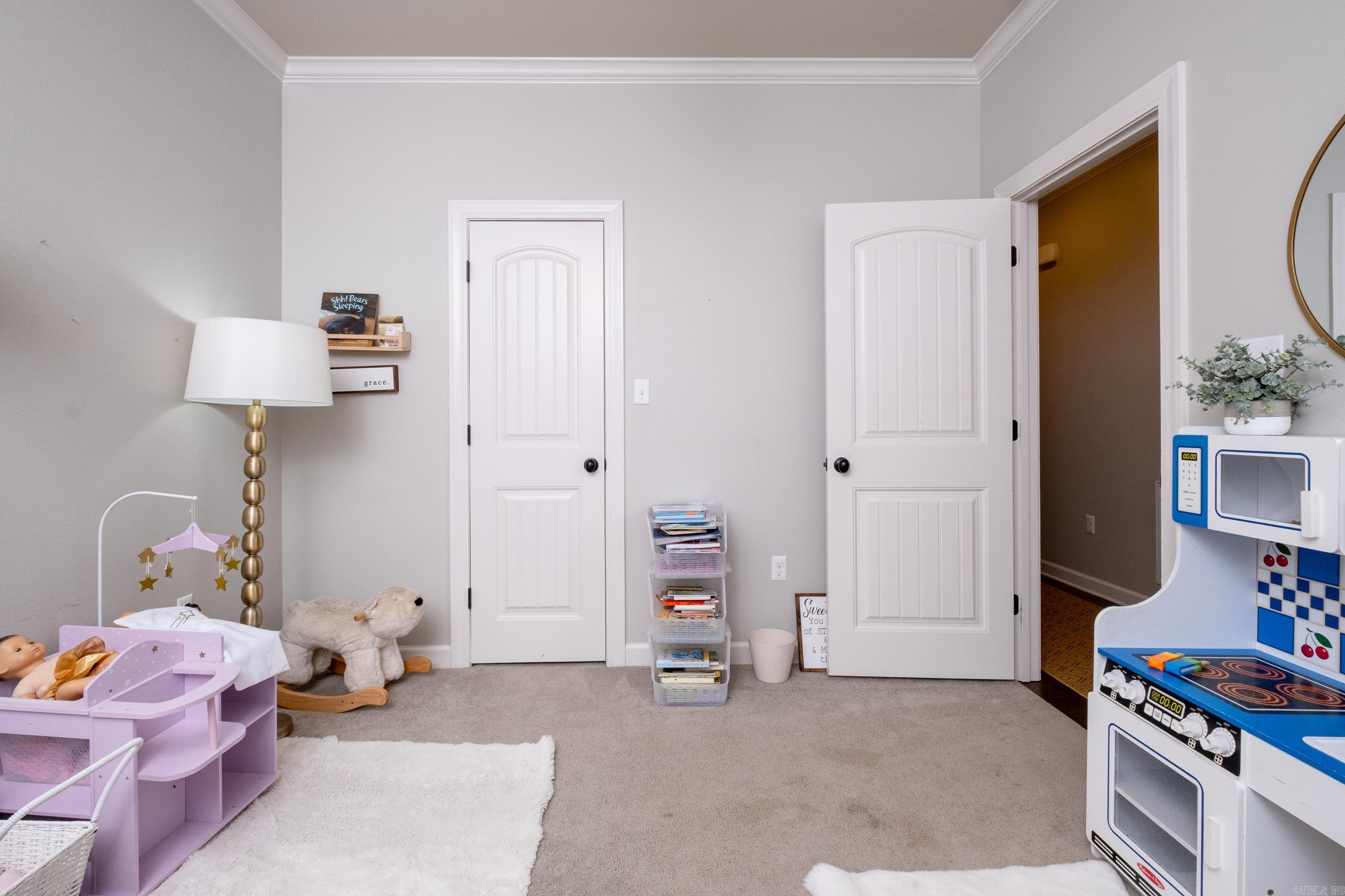 WOODLANDS EDGE - Residential