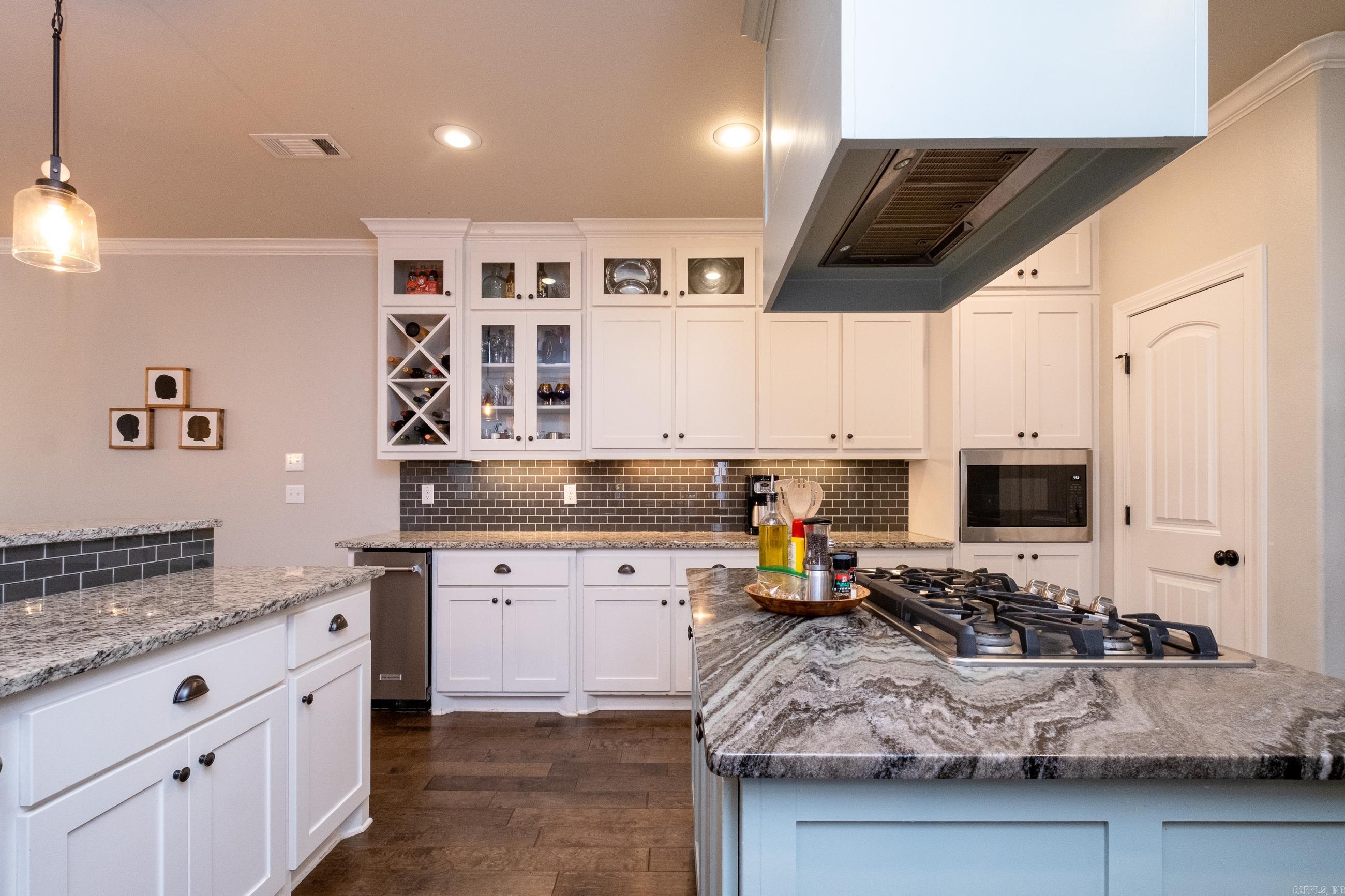 WOODLANDS EDGE - Residential