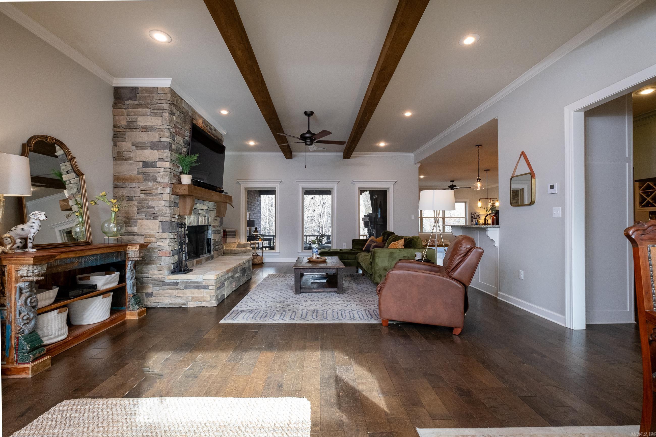 WOODLANDS EDGE - Residential