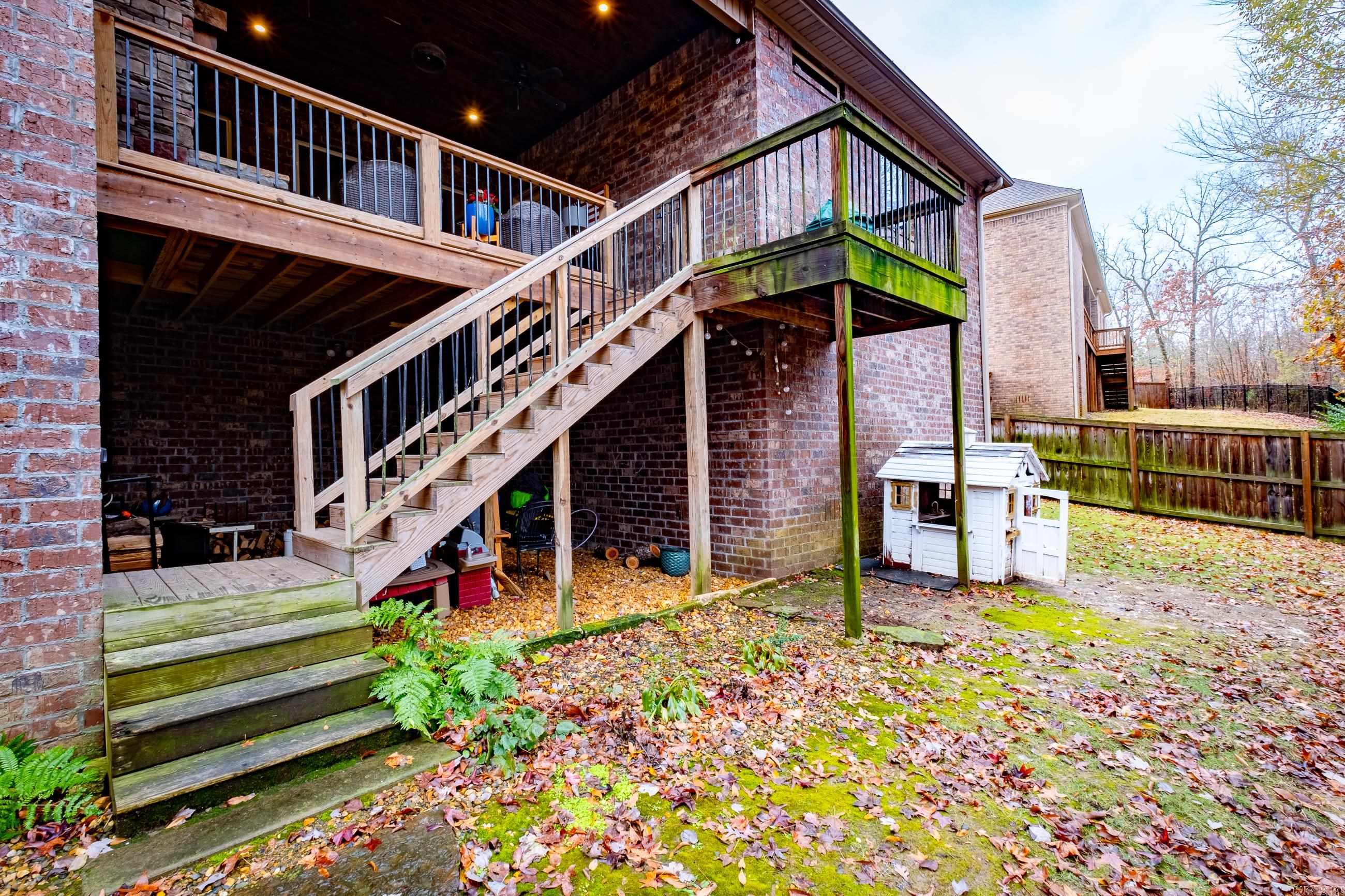 WOODLANDS EDGE - Residential