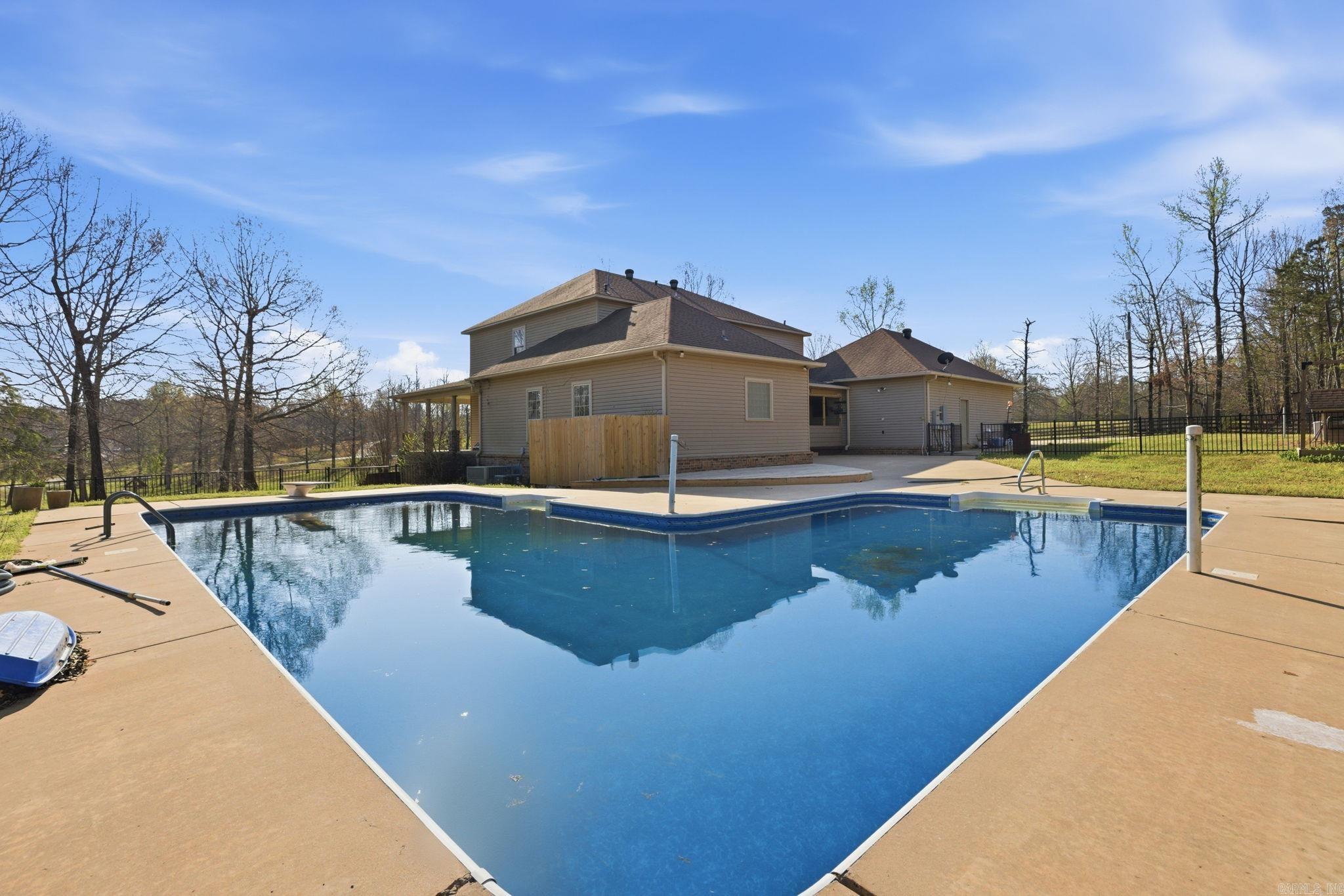 DOVE RIDGE - Residential