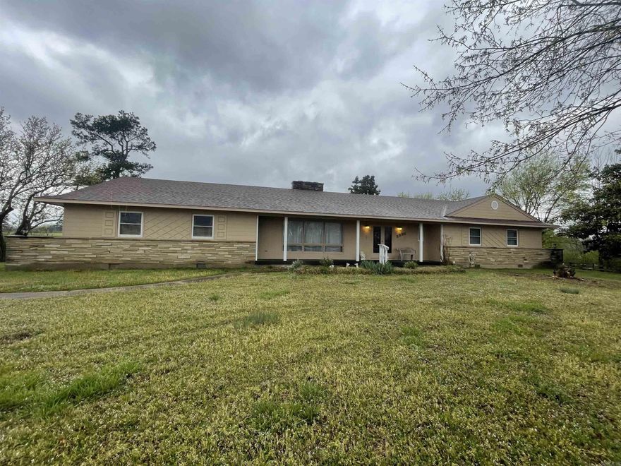 Nice 3 bedroom, 2 bath home for rent.