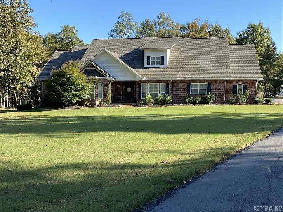 Move in ready home in immaculate condition!