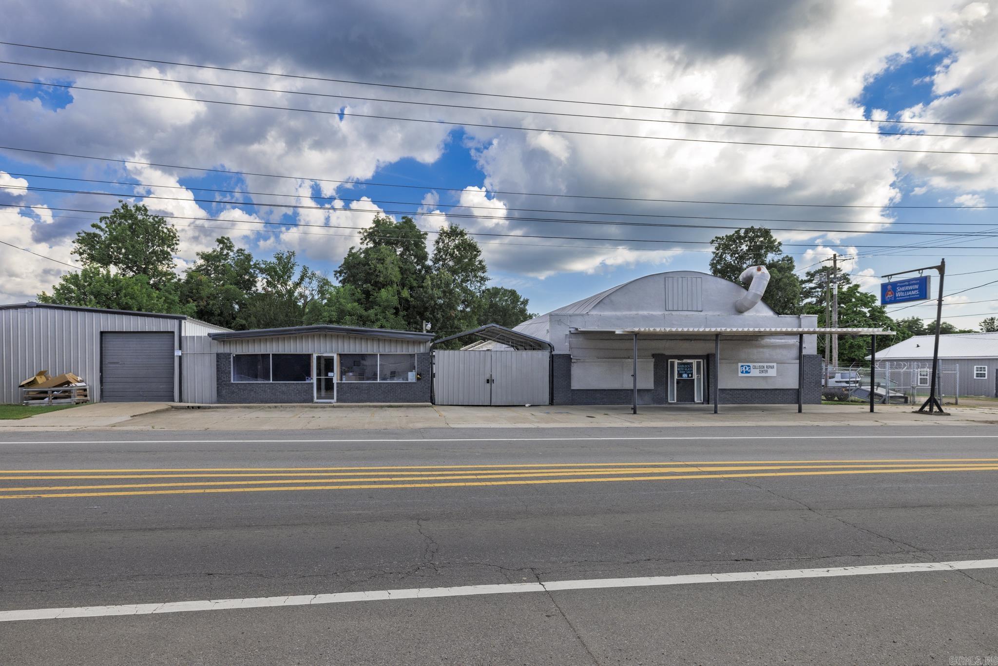 Wallis - Commercial Sale